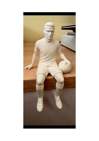 Oturan Christiano Ronaldo Figür 10 Cm