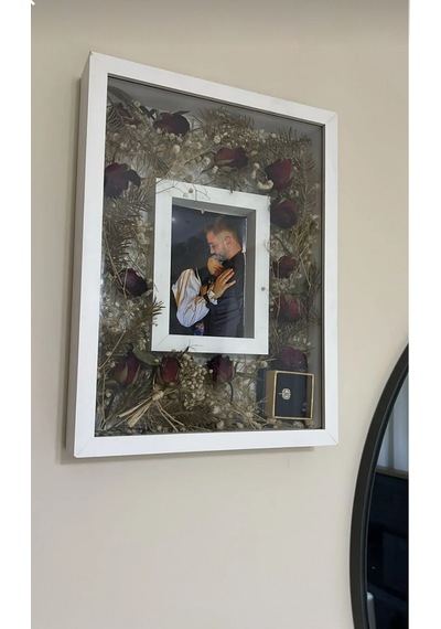 Kuru Gül Çiçek Çerçevesi Ahşap Çerçeve 40x30 Beyaz Pleksi Cam