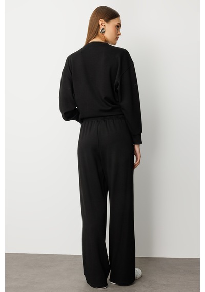 Mizalle Beli Lastikli Yumuşak Dokulu Siyah Jogger Pantolon Siyah
