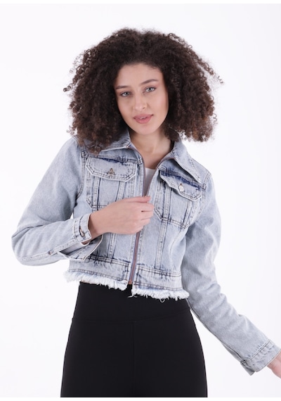 Püskül Detaylı Ve Fermuarlı Kolları Düğmeli Kısa Kot Kadın Ceket Kar Yıkama Açık Mavi Denim Kar Yıkama Açık Mavi Püskül Detaylı Ve Fermuarlı Kolları Düğmeli Kısa Kot Kadın Ceket Kar Yıkama Açık Mavi Denim Kar Yıkama Açık Mavi