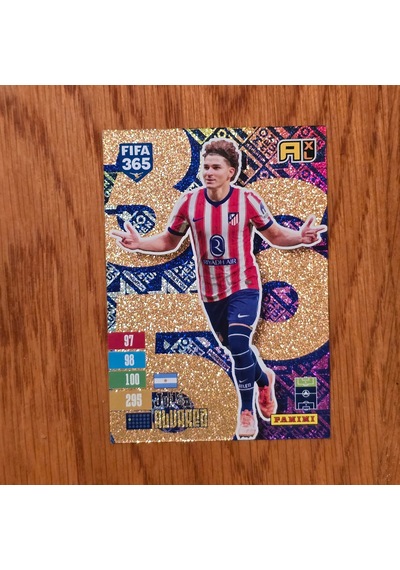 Panini Adrenalyn 2027 Julian Alvarez Momentum Oyun Kartı