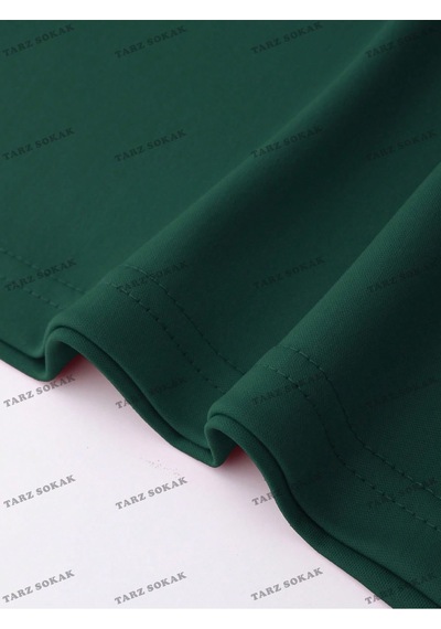 Flood Of Style Crop Ckod-232913 Kalpli Ve Sloganlı Grafik Düşük Omuzlu Koyu Yeşil