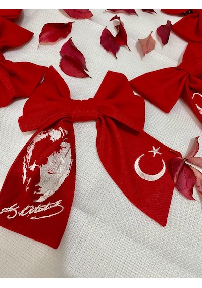 Atatürk Ay Yıldız Nakış İşlemeli Toka Kırmızı