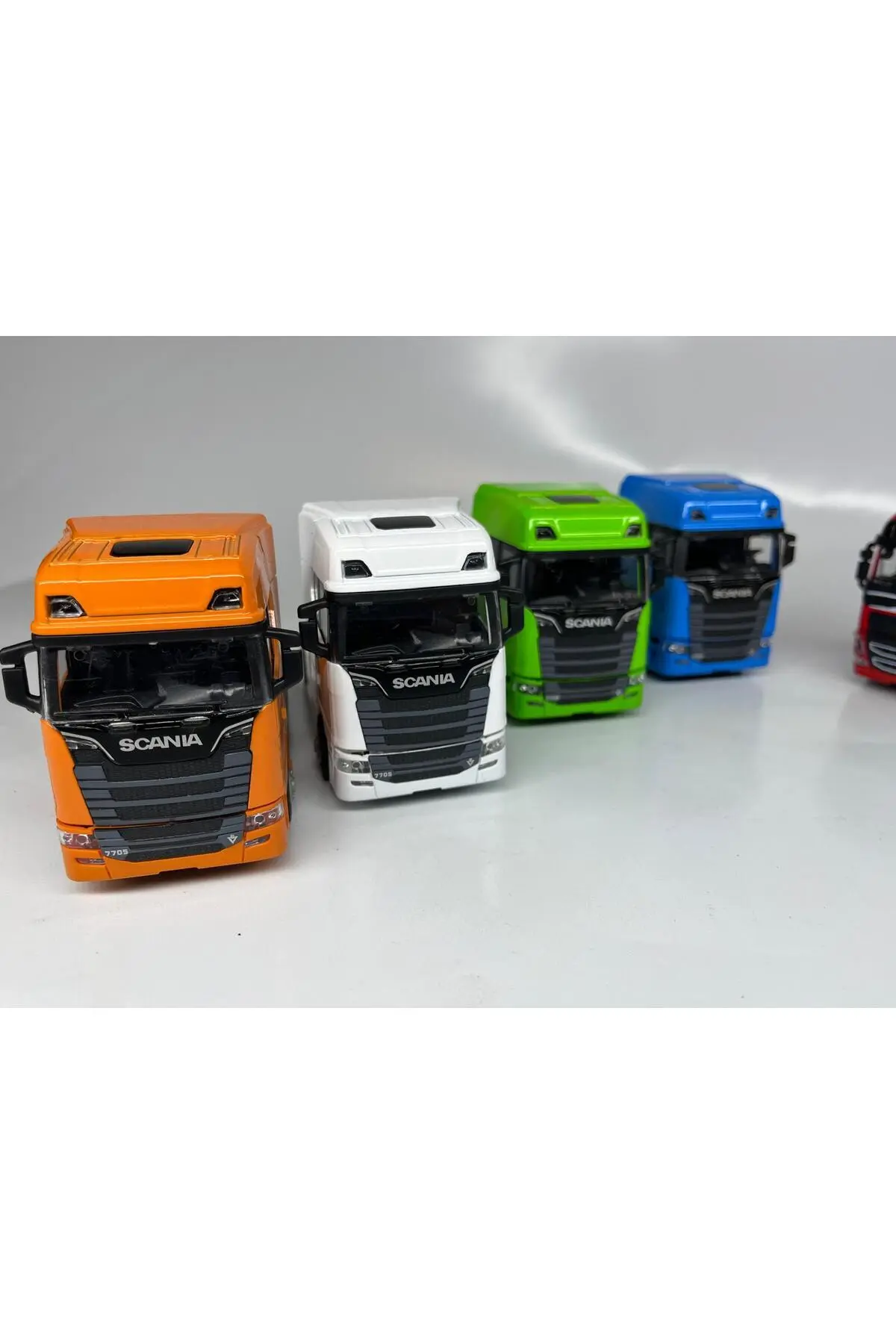 Scanıa V8 R730 Metal Kasa Müzikli Ve Işıklı Model Araba Tır Çekici