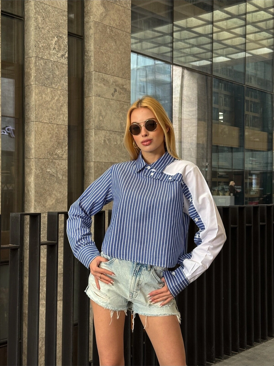 Mamayaga Kadın Özel Tasarım Yaka Kol Düğmeli Çizgi Garnili Crop Boy Kısa Bluz Gömlek Siyah