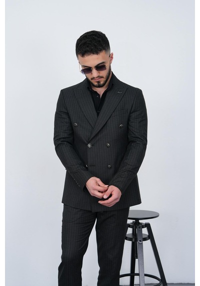 Dupont Classics Dupont Slim Fit Sivri Yaka 6 Drop Çift Yırtmaç Çizgili Viskon Kruvaze Erkek Takım Elbise Siyah Dupont Classics Dupont Slim Fit Sivri Yaka 6 Drop Çift Yırtmaç Çizgili Viskon Kruvaze Erkek Takım Elbise Siyah