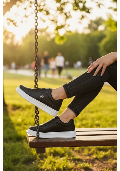 Enoch Kadın Spor Ayakkabı Amblem Detaylı Ve Ortopedik Düz Tabanlı Casual Sneaker Siyah Beyaz Enoch Kadın Spor Ayakkabı Amblem Detaylı Ve Ortopedik Düz Tabanlı Casual Sneaker Siyah Beyaz