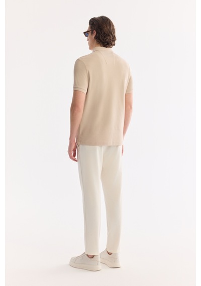 Avva Erkek Bej Kıvrılmaz Polo Yaka %100 Pamuk Basic Regular Fit T-shirt B001032