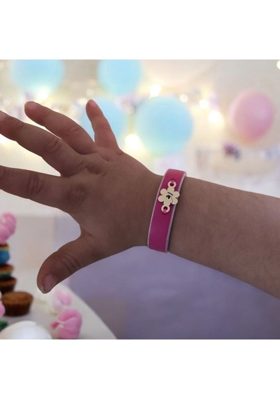 A Harfine Özel Çiçek Motifli Doğal Pembe Derili 14 Ayar Altın Plakalı Hediye Bileklik-383harf A