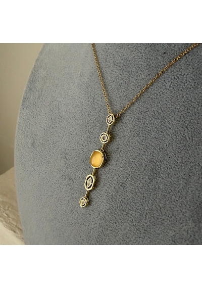 Rhea Gold Detaylı Çelik Kadın Kolye Zirkon Taşlı Uzun Sallantılı Minimal Şık Kolye Altın