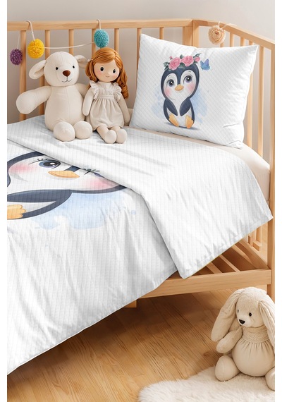 Evimde Bambaşka Sevimli Penguen Pastel Kız Çocuk Dekoratif Pike Takımı - Çiçekli Pembe Bebek Yatak Örtüsü-160x220 CM Evimde Bambaşka Sevimli Penguen Pastel Kız Çocuk Dekoratif Pike Takımı - Çiçekli Pembe Bebek Yatak Örtüsü-160x220 CM