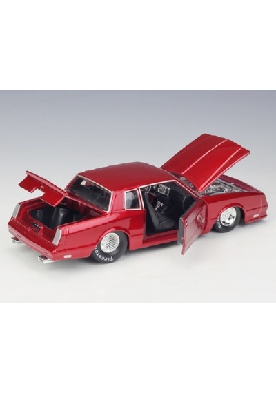 Maisto 1986 Chevrolet Monte Carlo Ss 1 24 Kırmızı Model Araba