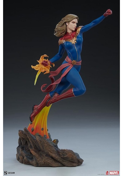 Sideshow Collectibles Captain Marvel Avengers Assemble Statue - 2