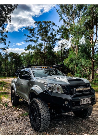 Nissan Navara Moonvisor