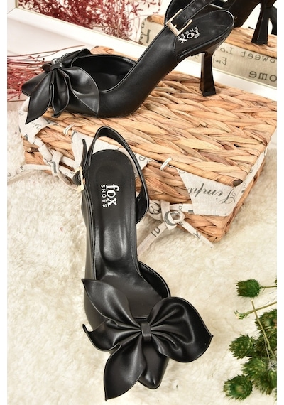 Fox Shoes Siyah Kurdele Detaylı Kadın Topuklu Ayakkabı K922164809