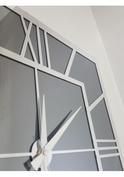 Ayna Denizi Silver Quare Smoked Model Gümüş Füme Renk 60 CM x 60 CM Dekoratif Aynalı Duvar Saati Gümüş