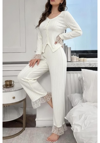 Bella Notte Bej Pamuklu Pamuklu Yumuşak Dantel Detaylı Pijama Takımı