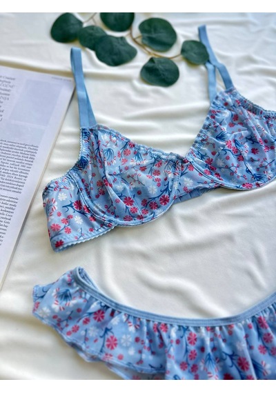 Gece Perisi Kadın Mavi Çiçek Desenli Balenli Telli Bralet Tanga İç Giyim Takımı 2 Parça Sütyen Takım Gece Perisi Kadın Mavi Çiçek Desenli Balenli Telli Bralet Tanga İç Giyim Takımı 2 Parça Sütyen Takım