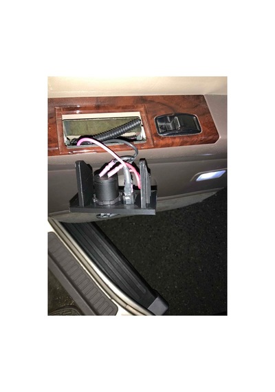 1990-1997 Toyota Land Cruiser 2. Sıra Çakmaklık Küllük Usb Ek Parça