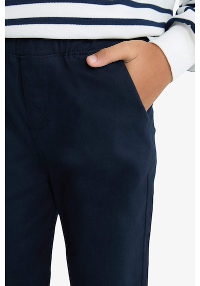 Defacto Erkek Çocuk Düz Paça Gabardin Okul Pantolonu T8850a625aunv253 Lacivert Defacto Erkek Çocuk Düz Paça Gabardin Okul Pantolonu T8850a625aunv253 Lacivert