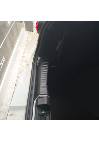 Dacia Sandero 2021- Bagaj Koruma Eşiği