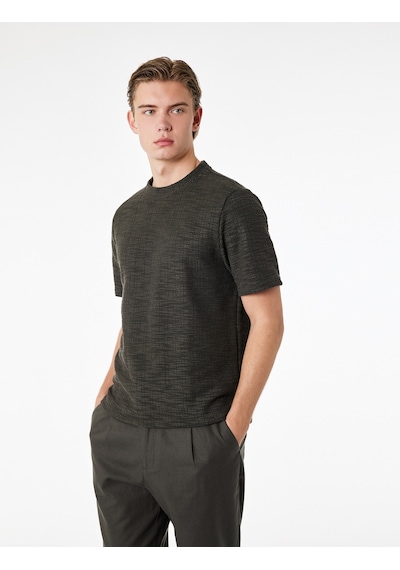 Koton Regular Fit Kısa Kollu Dokulu Tok Kumaş Bisiklet Yaka Tişört Haki 6sam10378mk