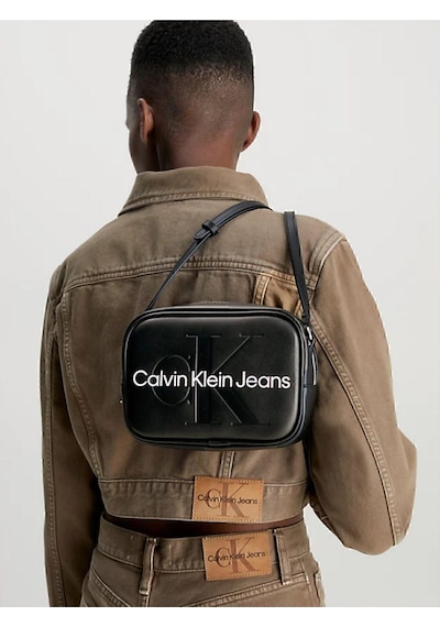 Calvin Klein Kadın Siyah Omuz Çantası - Sculpted Camera Bag, Şık Ve Fonksiyonel-7359 Siyah