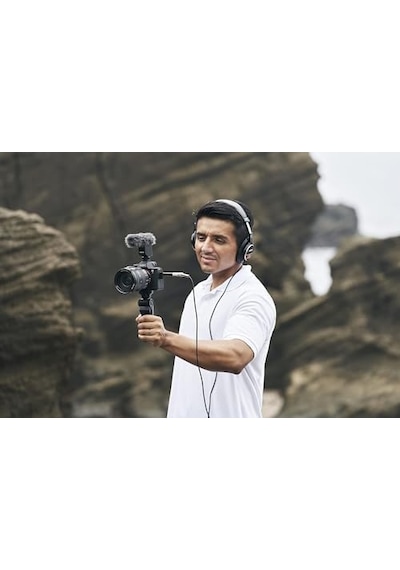 Sony A7 IV ILCE7M4B Body Aynasız Fotoğraf Makinesi
