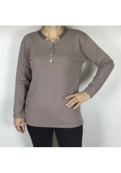 Yakası Taşlı Ve Düğmeli Spor Anne Bluz Bej