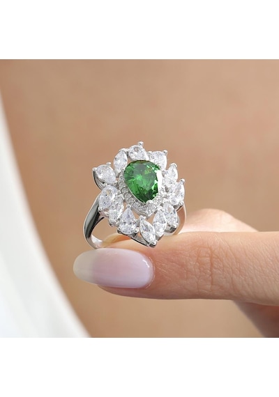 Mia Vento Effective Diamond İstanbul İhtişamı Sentetik Zümrüt Taşlı Gümüş Yüzük