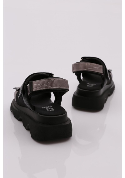 Dgn 3527 Kadin Leopar Desenli Kalin Taban Sandalet 3527-2027-R13746 Siyah Platin