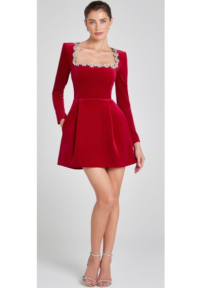 Hanife Glam Couture Hanife Glam Kare Yaka Taşlı Mini Kadife Elbise Kırmızı
