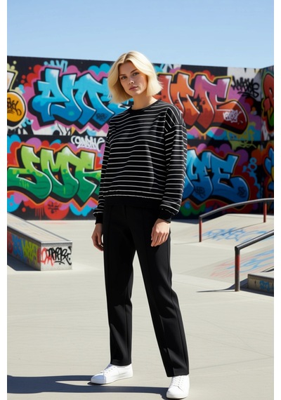 Benerly Kadın Bisiklet Yaka Düşük Kol Çizgili Regular Örme Sweatshirt Fon siyah