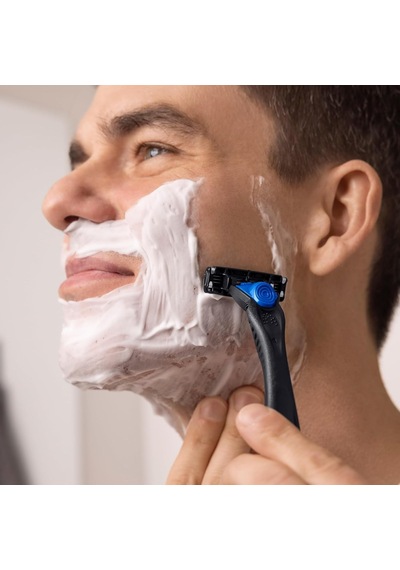 Hybrid 3 Flex 4'lü Yedek Tıraş Bıçağı Kartuşu, 3 Nano Teknolojik Titanyum Bıçak, E Vitaminli Geniş Kayganlaştırıcı Band