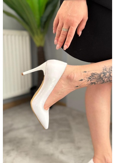 Preshley Kadın Adel Beyaz Rugan İnce Topuklu Stiletto Beyaz