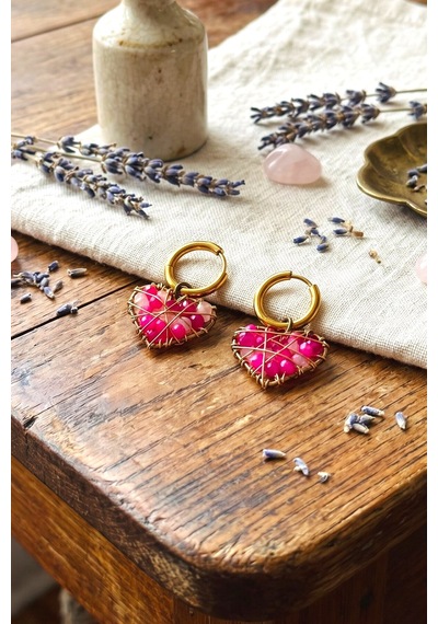 Premium Pembe Kalp Şekilli Kadın Küpe Çift Adet El Yapımı Küpe