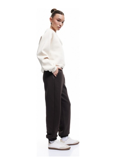 Koton Şardonlu Cepli Beli Lastikli Oversize Jogger Eşofman Altı Kahverengi 6wal40017ık Kahve Koton Şardonlu Cepli Beli Lastikli Oversize Jogger Eşofman Altı Kahverengi 6wal40017ık Kahve