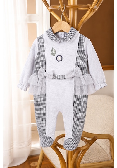 Babyhola Özel Tasarım Kız Bebek Etekli Tulum Çiçek Nakışlı Quenn Collection Yenidoğan Bebek Hediyesi 14031 Gri Babyhola Özel Tasarım Kız Bebek Etekli Tulum Çiçek Nakışlı Quenn Collection Yenidoğan Bebek Hediyesi 14031 Gri