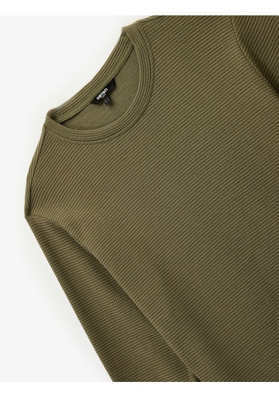 Koton Pamuklu Uzun Kollu Dokulu Basic Bisiklet Yaka Sweatshirt Haki 7wam70014mk