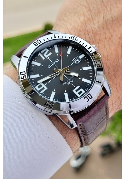 Casio Csıste10 Erkek Kol Saati