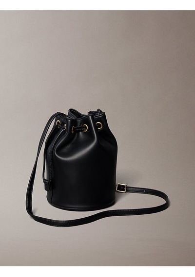 Calvin Klein Kadın Bold Ck Small Bucket Omuz Çantası-15851 Siyah