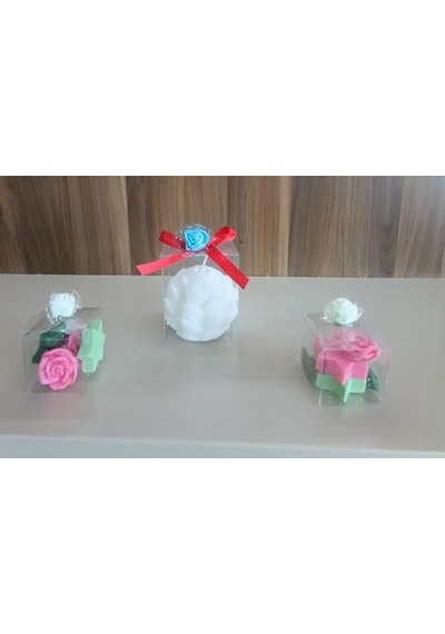 Kokulu Doğal Beyaz Pembe Yeşil Renk İstiridye Ve Gül Yıldız Görünümlü 3 Lü Dekoratif Mum Çok Renkli