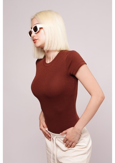 Kahverengi Bisiklet Yaka Basic Kadın T-shirt Mg2479 Kahverengi