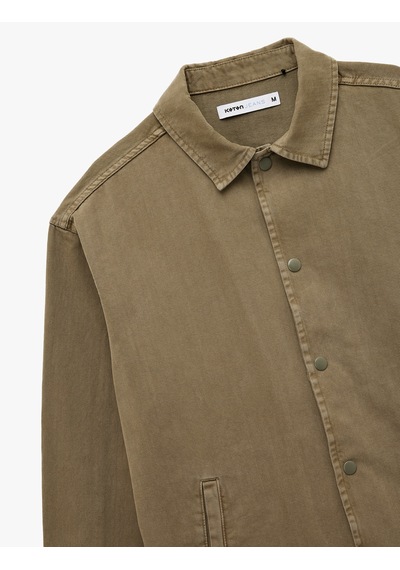 Koton Pamuklu Cepli Bel Detaylı Gömlek Yaka Düğmeli Yıkamalı Oversize Jean Ceket Haki 6wam50002nd Haki Koton Pamuklu Cepli Bel Detaylı Gömlek Yaka Düğmeli Yıkamalı Oversize Jean Ceket Haki 6wam50002nd Haki