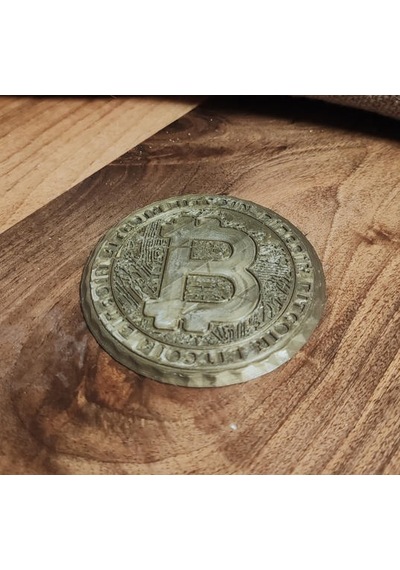 Bitcoin Şeklinde Bardak Altlığı Çok Renkli