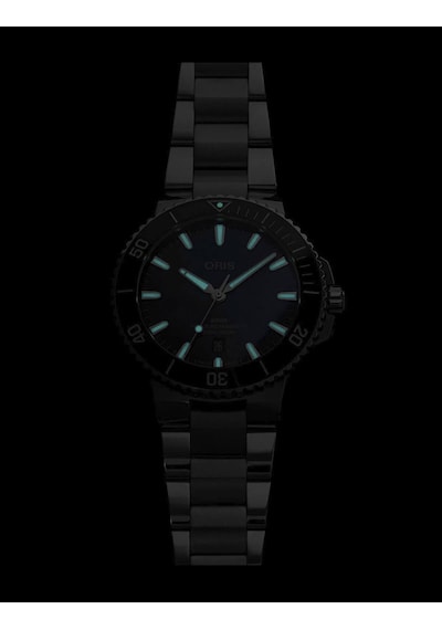 Oris Aquis Date 01 733 7789 4135-07 8 23 04peb