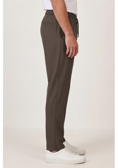 Sabri Özel Erkek Haki Normal Kesim Regular Fit Pamuklu Armürlü Bel Lastikli Jogger Pantolon Sabri Özel Erkek Haki Normal Kesim Regular Fit Pamuklu Armürlü Bel Lastikli Jogger Pantolon