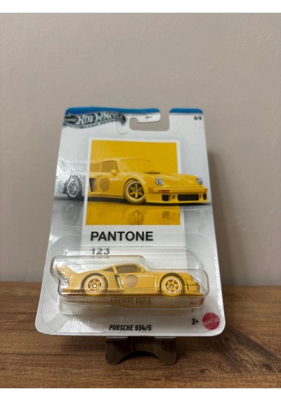 Porsche 934/5 Pantone Chase Model