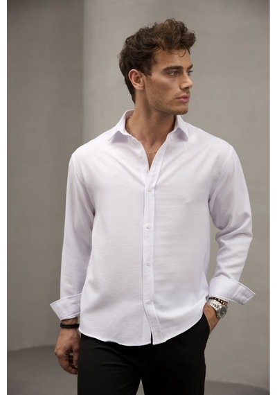 Bürke Yazlık Keten Dokulu Beyaz Renk Yarım Oversize Gömlek