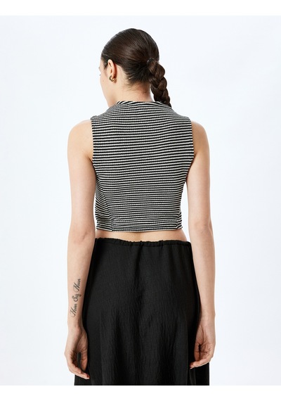 Koton V Yaka Düğmeli Slim Fit Crop Triko Yelek Siyah Çizgili 5sal90013ık Siyah Çizgili Siyah Koton V Yaka Düğmeli Slim Fit Crop Triko Yelek Siyah Çizgili 5sal90013ık Siyah Çizgili Siyah